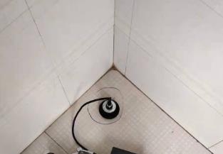 丰顺卫生间漏水维修之 loft 夹层储藏室毗邻暗管渗水哪家好，推荐诚匠小爱修缮